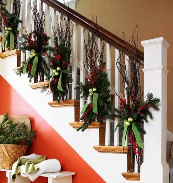 treppenheländer und treppenraum weihnachtlich dekorieren