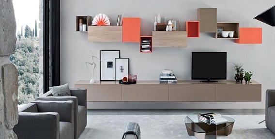 wohnideen für moderne wandgestaltung wohnzimmer mit tv-möbel als wandhängeregal in beige und orange